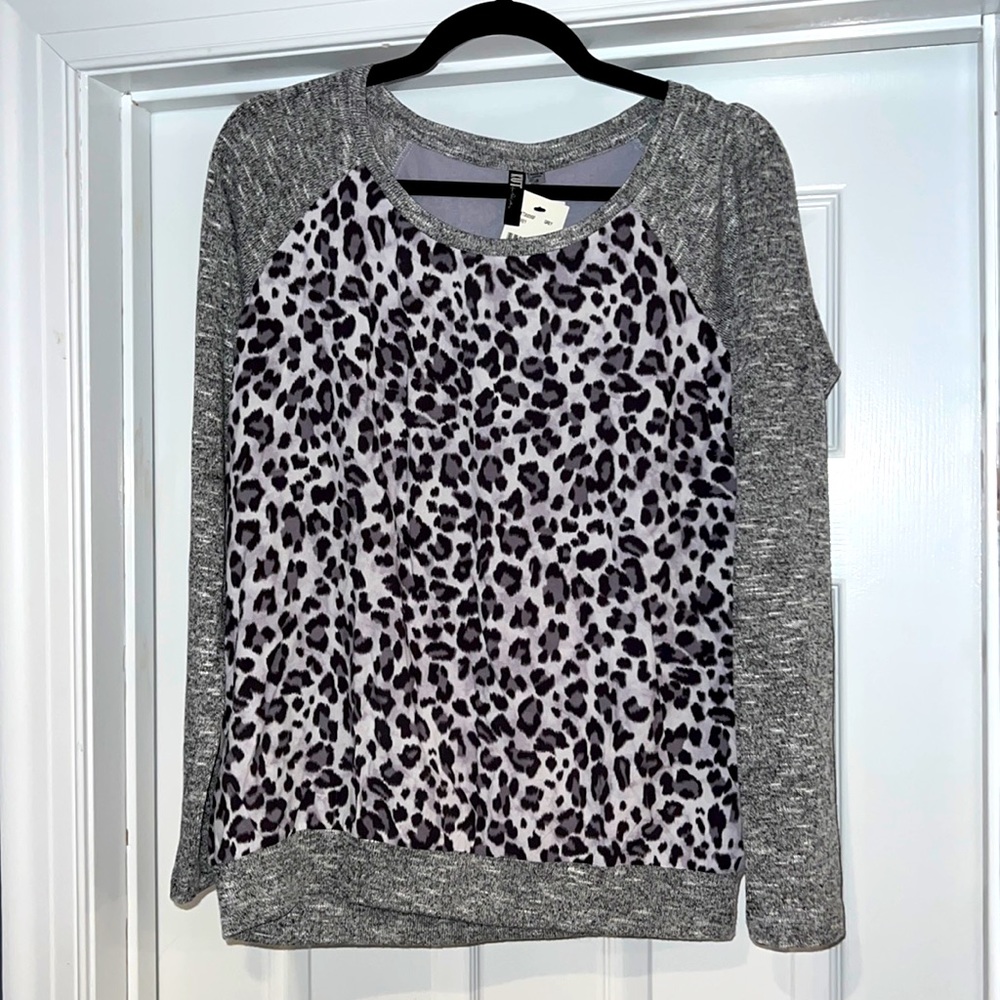 Kut from the Kloth grey leopard top